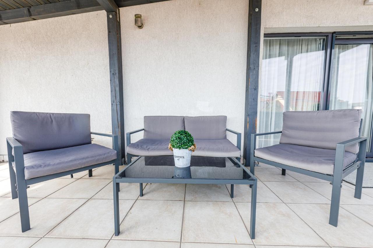 Apartament De Lux Cu Terasa Apartamento Timişoara Exterior foto